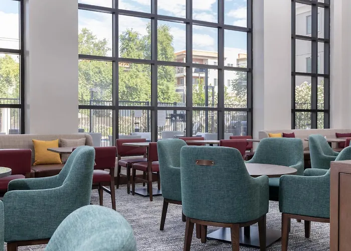 Hotel Staybridge By Ihg 3*