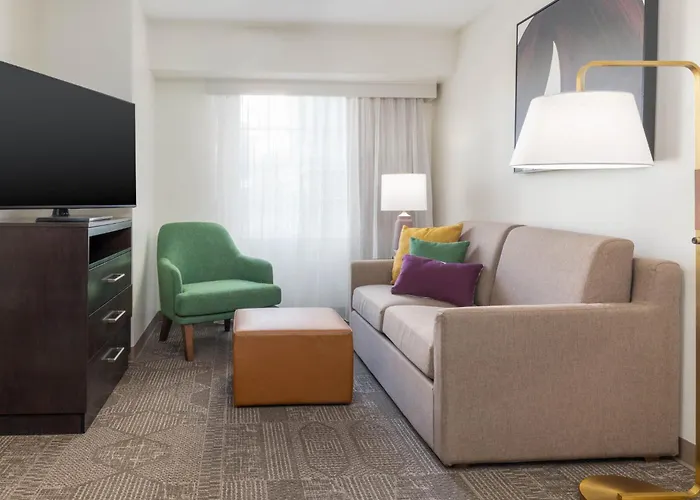 Staybridge By Ihg Hotel 3*