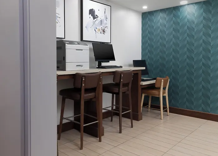 Staybridge By Ihg Hotel 3*