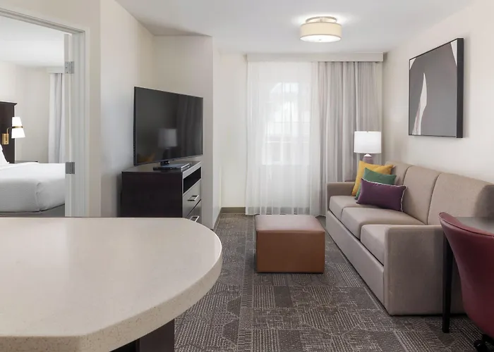 Hotel Staybridge By Ihg 3*